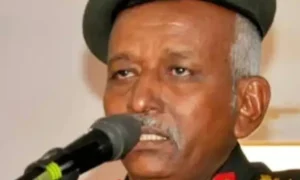 الفريق منور ينفي شائعات إبعاده ويؤكد التزامه بالواجب الوطني