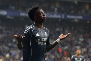 الحسم مؤجّل.. فينيسيوس يقود ريال مدريد لفوز 2-0 ويؤجل تتويج برشلونة بالدوري