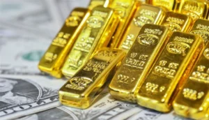 الذهب يواصل الهبوط مع ترقب رفع أسعار الفائدة الأمريكية وتصاعد التوتر في الشرق الأوسط